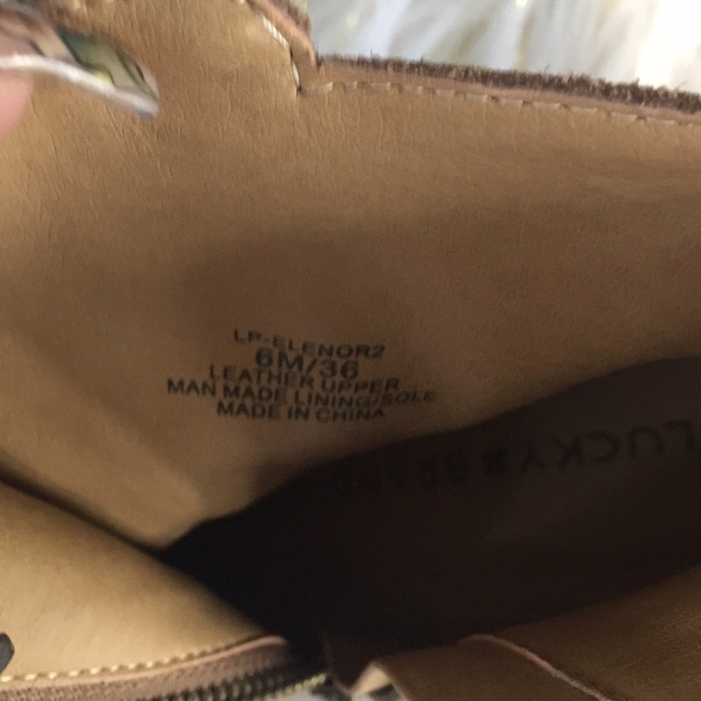 Lucky Brand size 6 booties tan/ creme - Picture 4 of 7